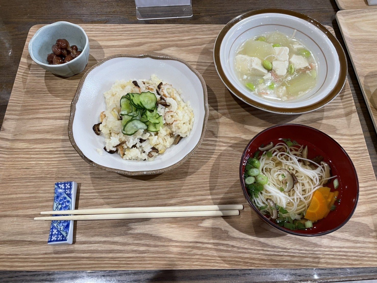 鶏五目ご飯と冬瓜の煮物・素麺